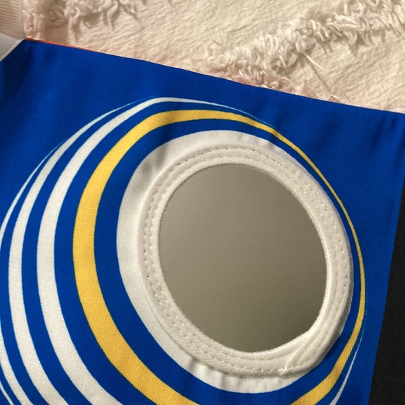 Play land, activity cloth, and like new condition - Picture 8 of 10